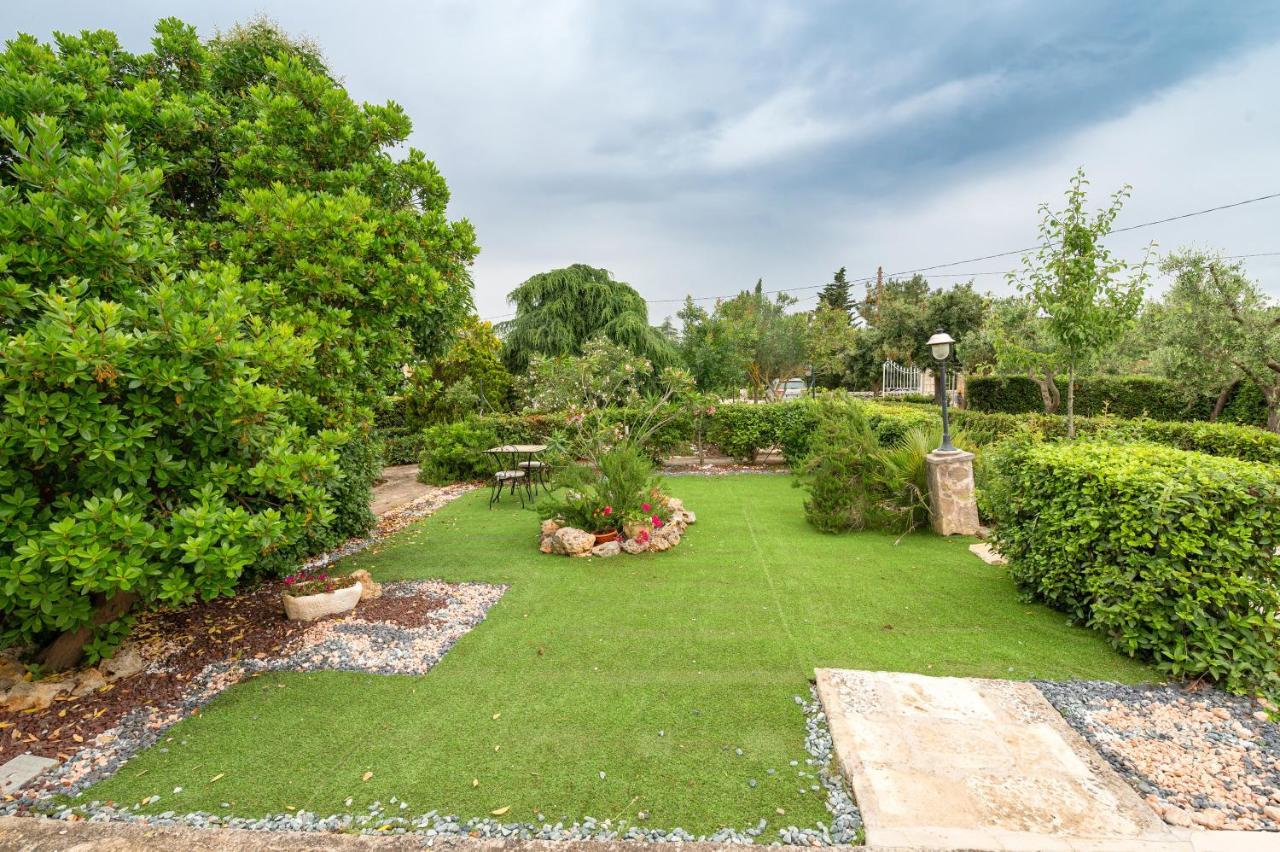 Trullo Il Focolare In Masseria Cisternino Εξωτερικό φωτογραφία